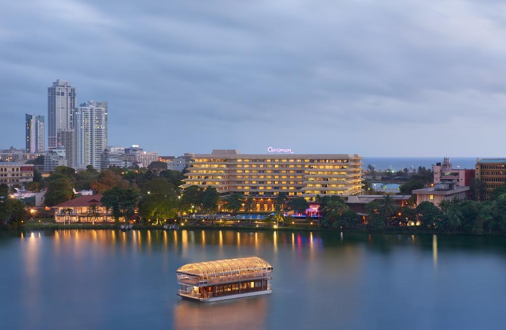 Cinnamon Lakeside Colombo Exterior photo